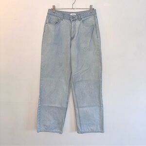 Forever 21 Light Wash Relaxed Jeans